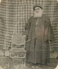 ‘Abdyeşu‘ Hayyât Efendi, Metropolitan of Diyârbekir. Elected Chaldean Patriarch in 1894
